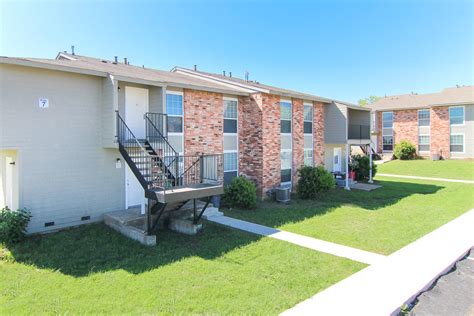 Dog & Cat Friendly In Unit Washer & Dryer Stainless Steel Appliances Granite Countertops. . Cheap apartments in san antonio all bills paid